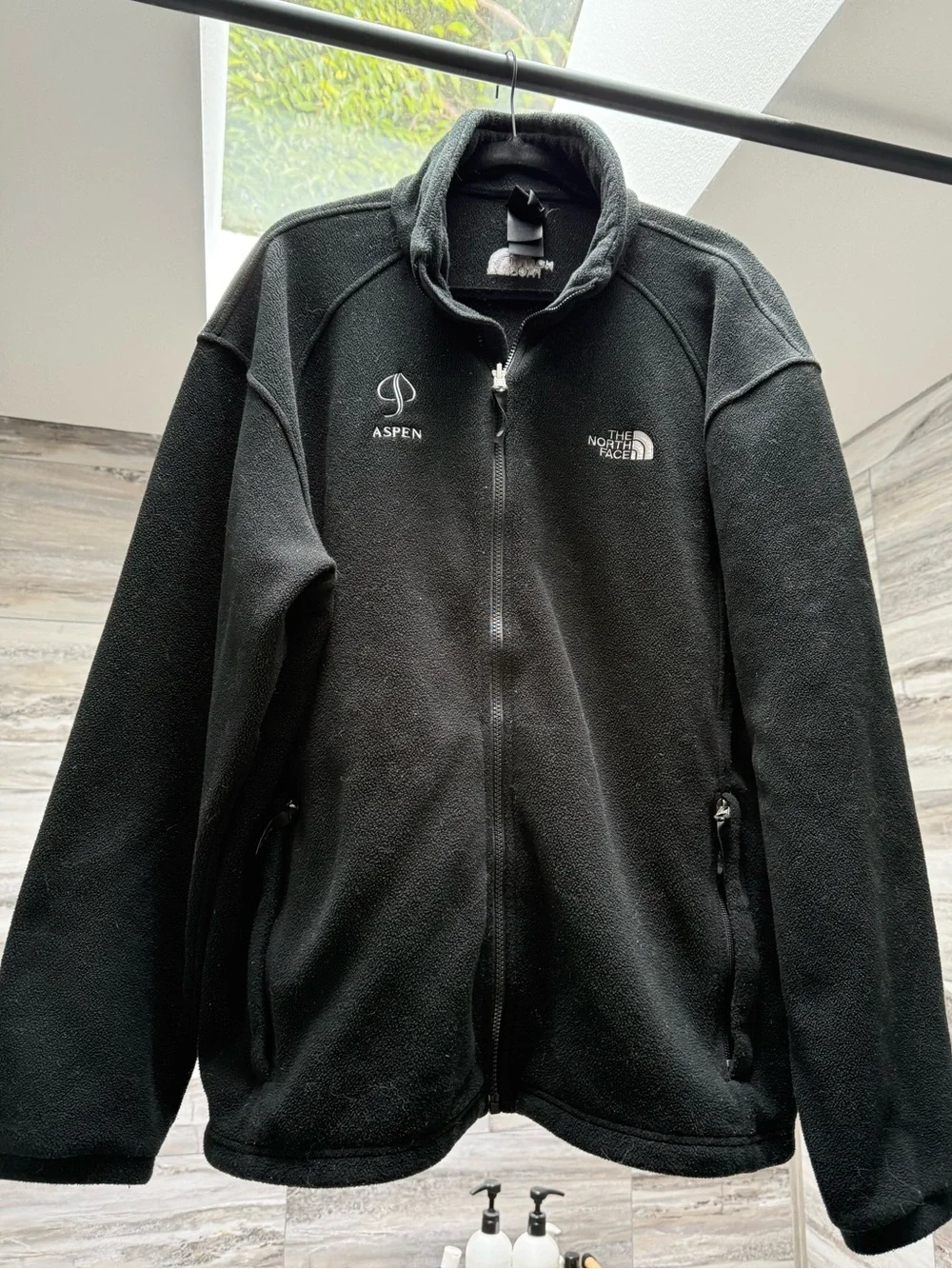 The North Face Black Aspen Embroidered Lightweight Fleece Jacket